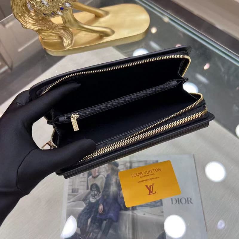 Louis Vuitton Sarah Epi Leather Wallet Black 28cm - Image 9